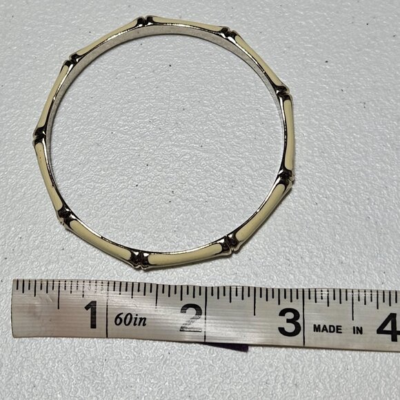 Elegant Vintage Gold Tone Bamboo Bangle Bracelet Minimalist Fashion Jewelry - Picture 4 of 4